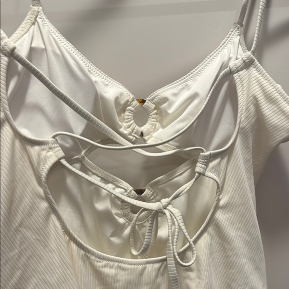 🆕 Shade & Shore White One-Piece Swimsuit. L 12-14. NWT💥 - Picture 5 of 6